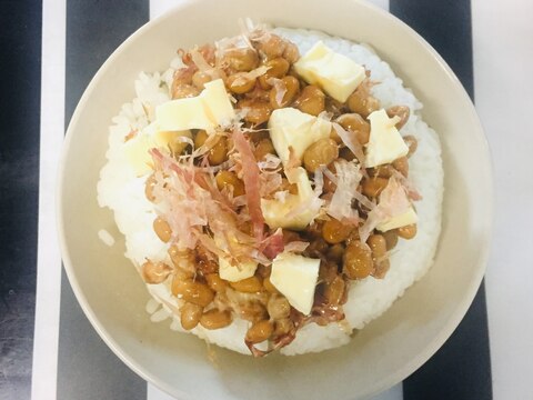 おかかチーズ納豆ご飯